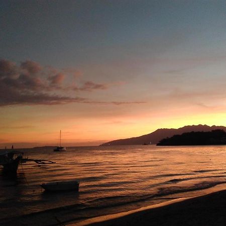 Mango'S Beachfront Resort Olongapo Eksteriør billede