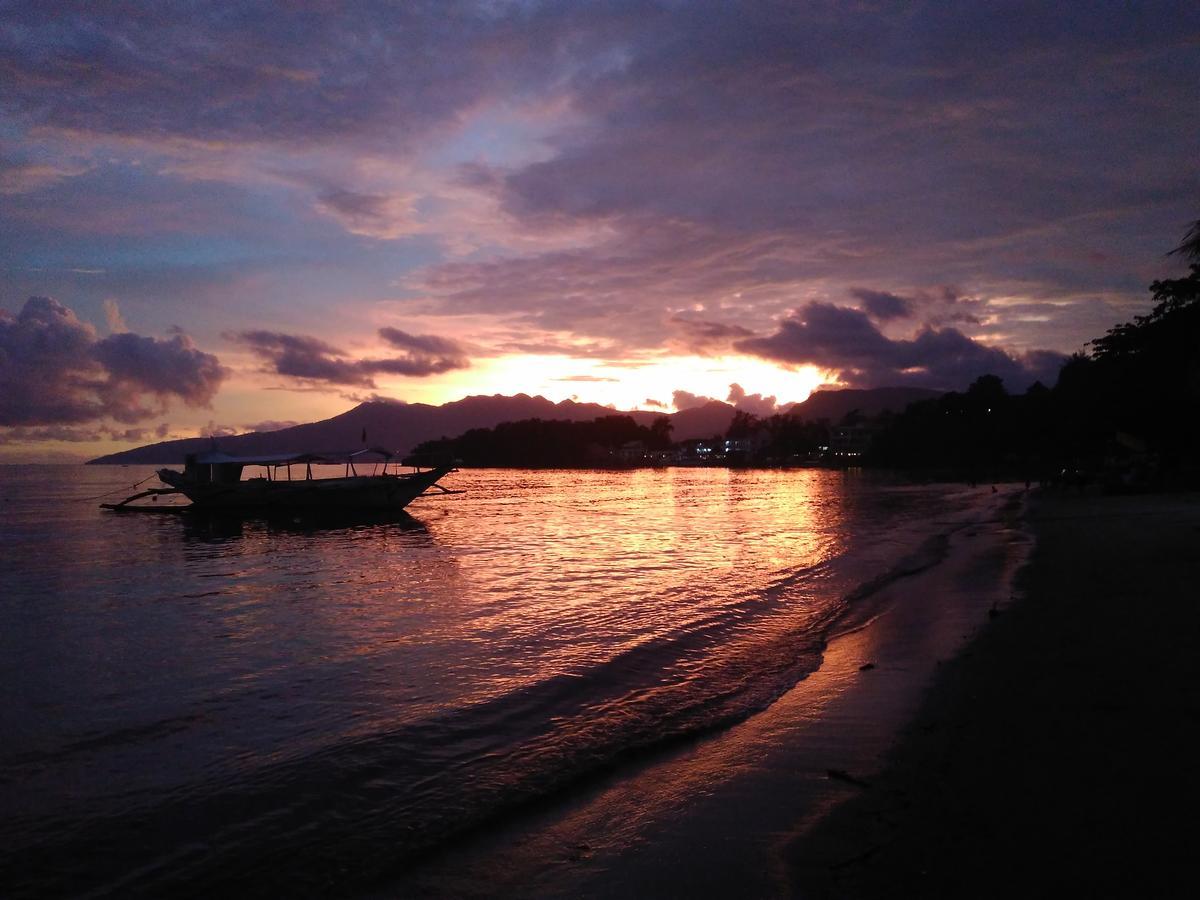 Mango'S Beachfront Resort Olongapo Eksteriør billede