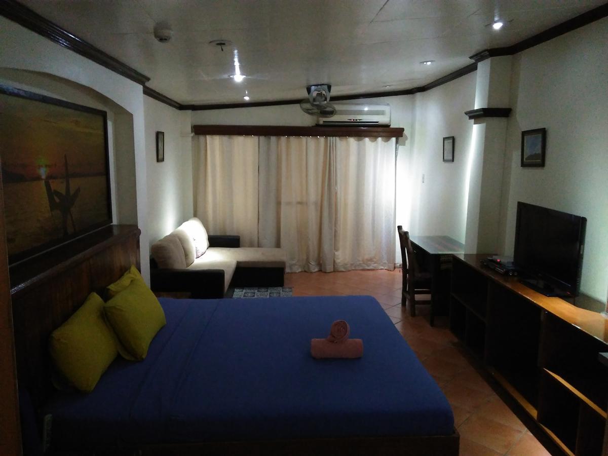 Mango'S Beachfront Resort Olongapo Eksteriør billede