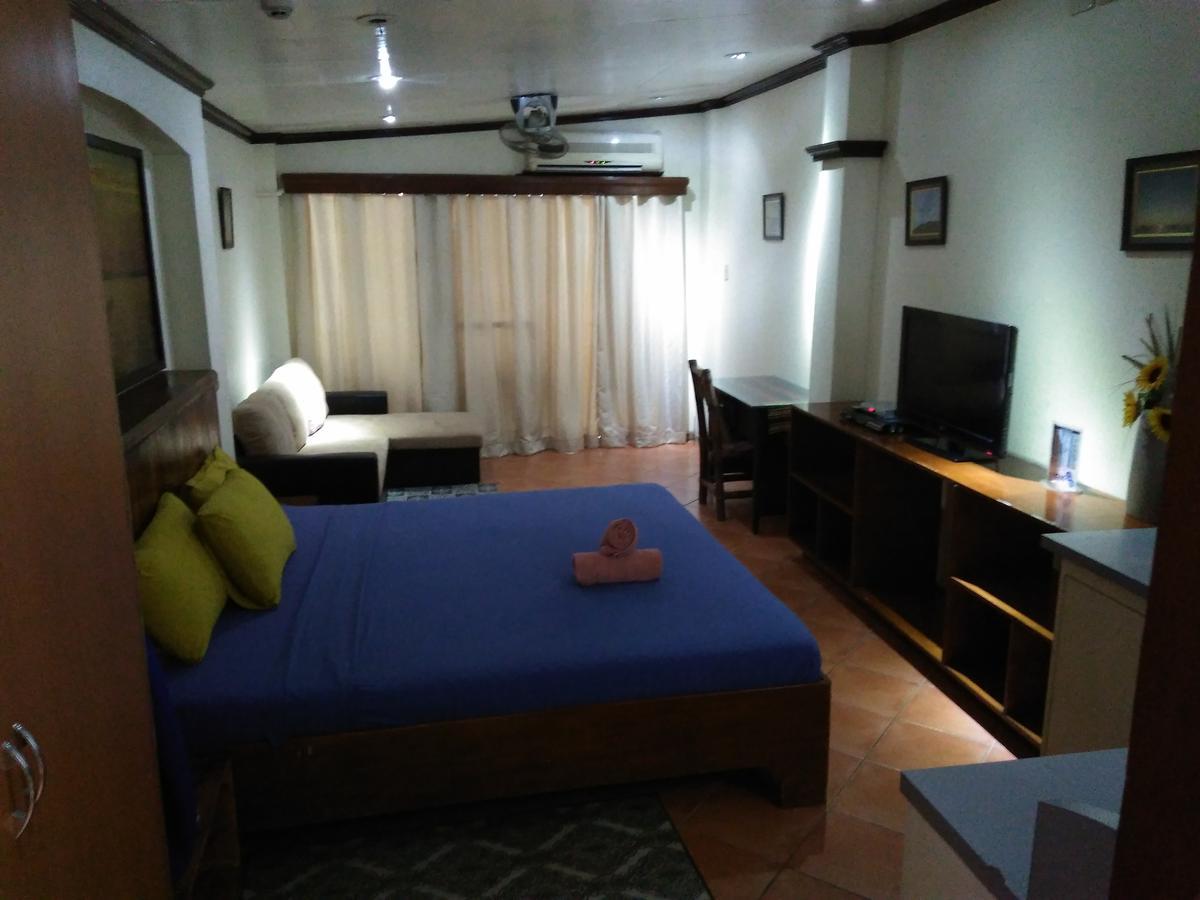 Mango'S Beachfront Resort Olongapo Eksteriør billede