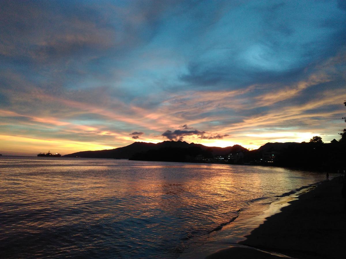 Mango'S Beachfront Resort Olongapo Eksteriør billede